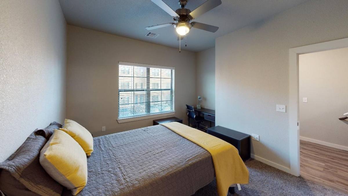 Townhouse for rent at 2430 S 2nd St, Waco, TX 76706