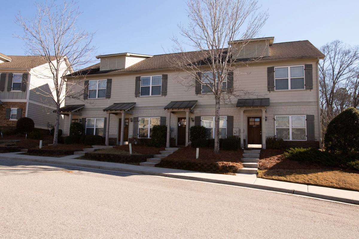 Townhouse for rent at 215 Oconee River Circle, Athens, GA 30605