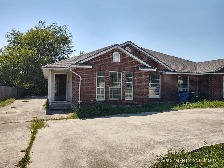 Apartment for rent at 316 Loma Vista St, New Braunfels, TX 78130