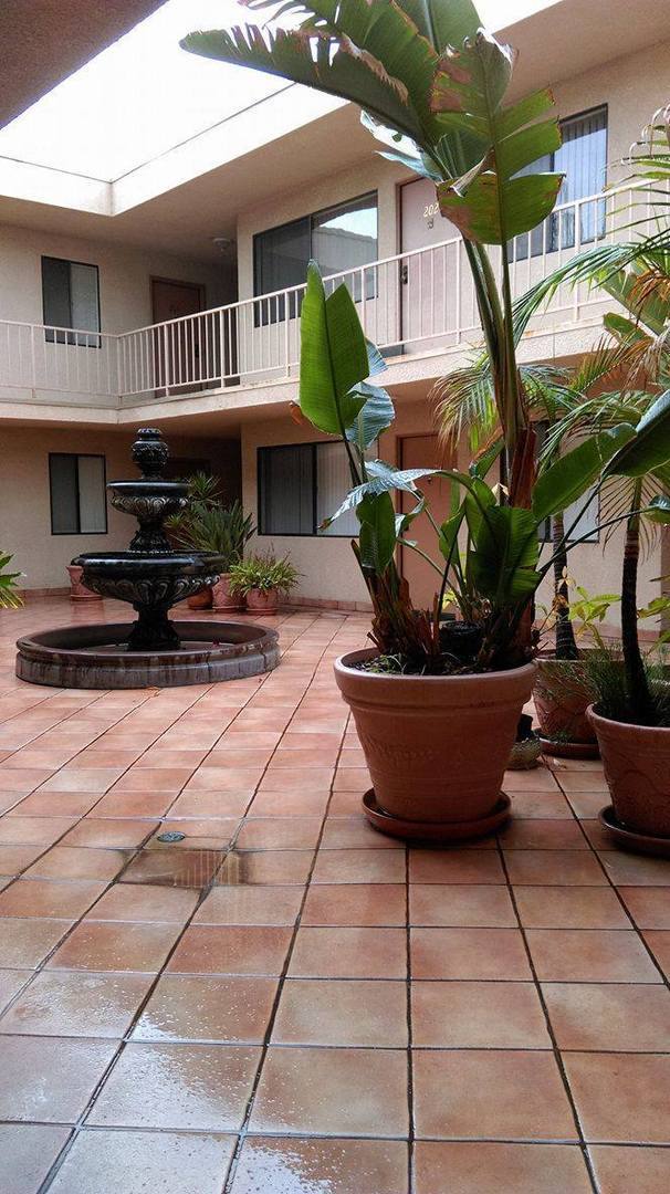 Apartment for rent at 4122 Tujunga Ave, Studio City, CA 91604