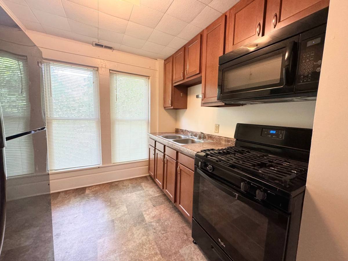 Apartment for rent at 14 Jacobs St, Morgantown, WV 26505