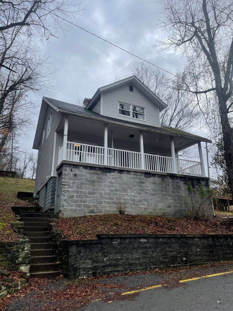Apartment for rent at 14 Jacobs St, Morgantown, WV 26505