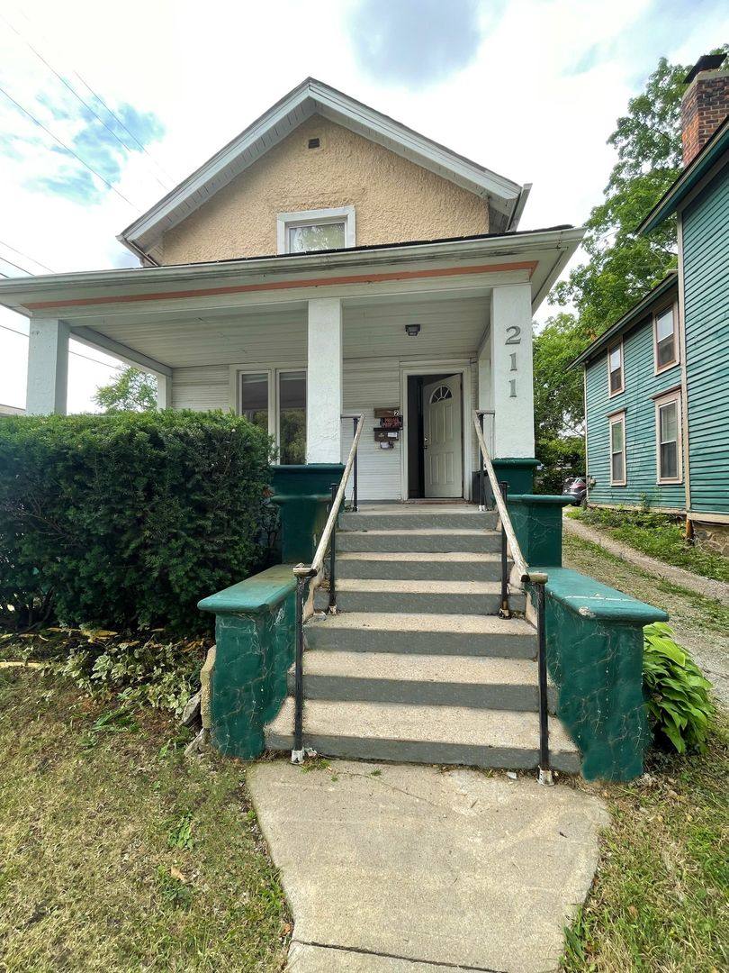 Apartment for rent at 211 Ballard, Ypsilanti, MI 48197