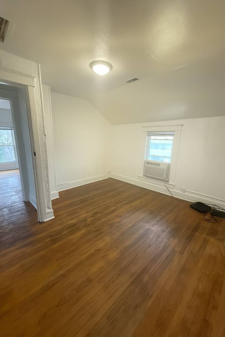 Apartment for rent at 211 Ballard, Ypsilanti, MI 48197
