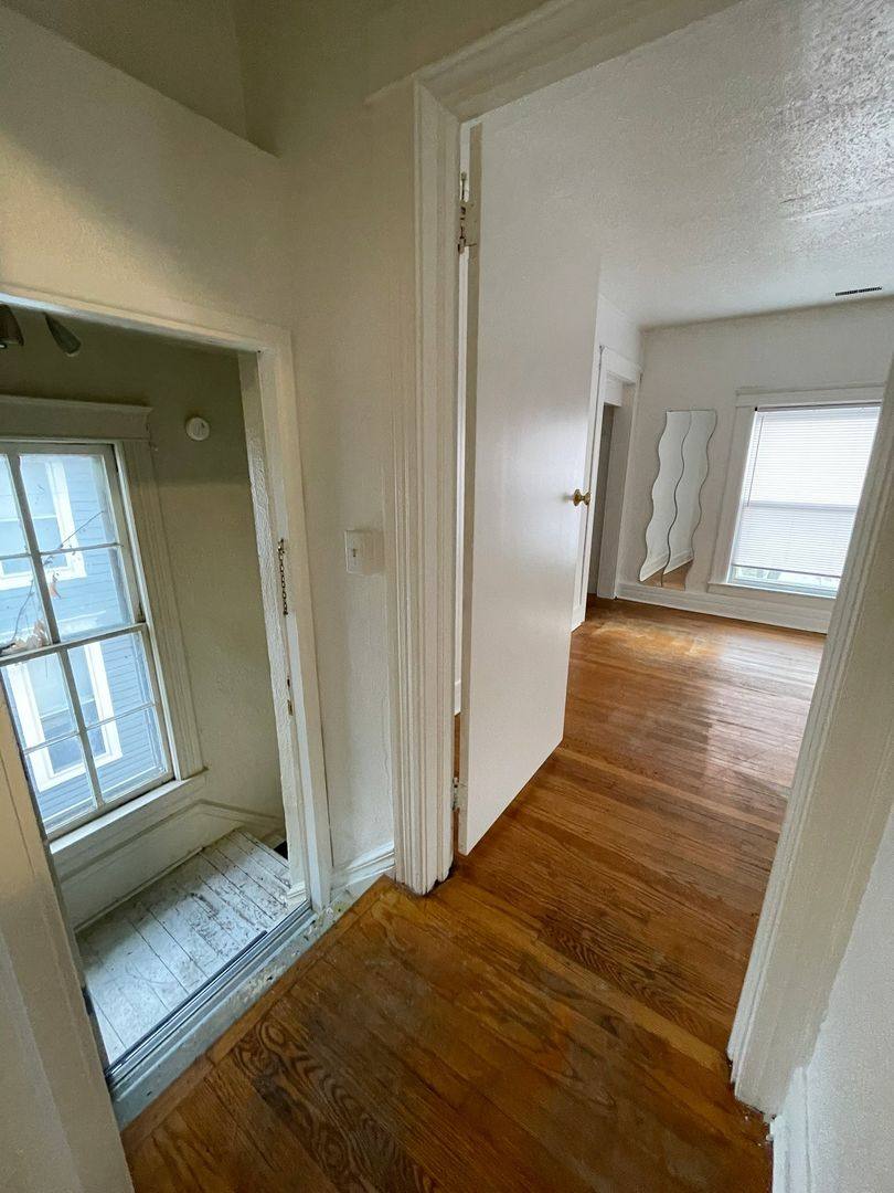 Apartment for rent at 211 Ballard, Ypsilanti, MI 48197