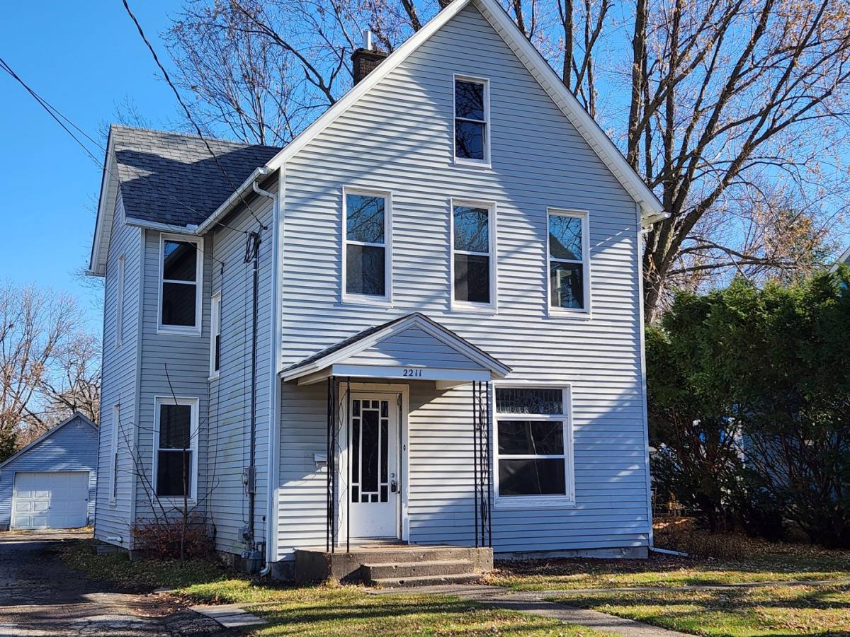 House for rent at 2211 17th St, Rock Island, IL 61201