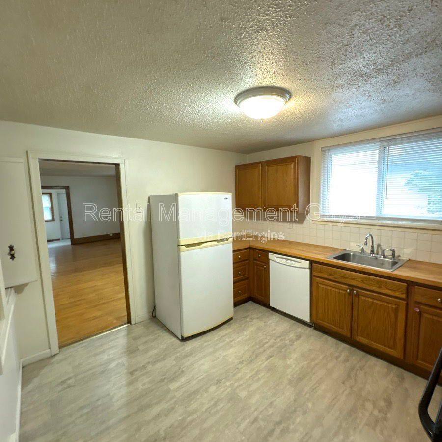 House for rent at 3955 Girard Ave N, Minneapolis, MN 55412