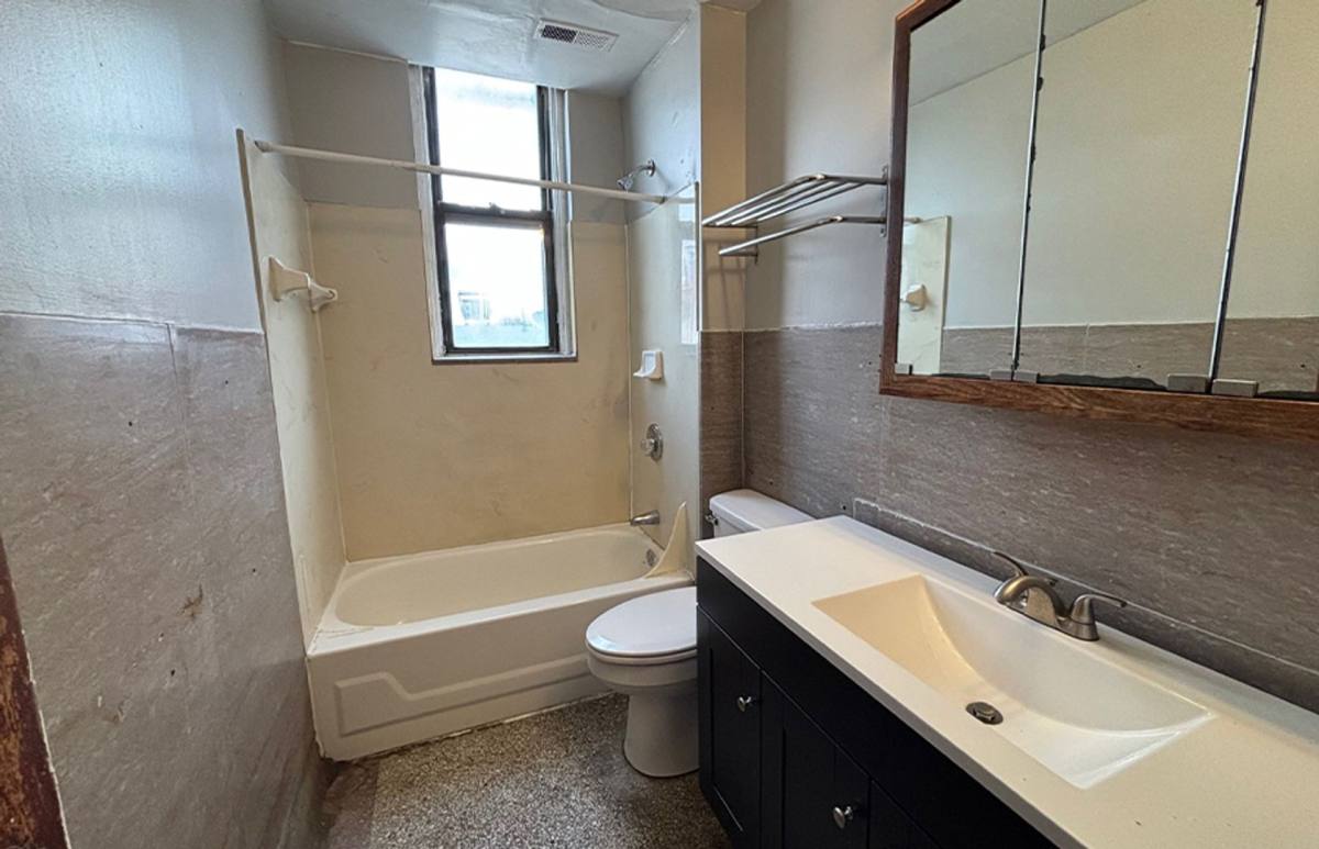 Apartment for rent at 3241 Jefferson Ave, Cincinnati, OH 45220