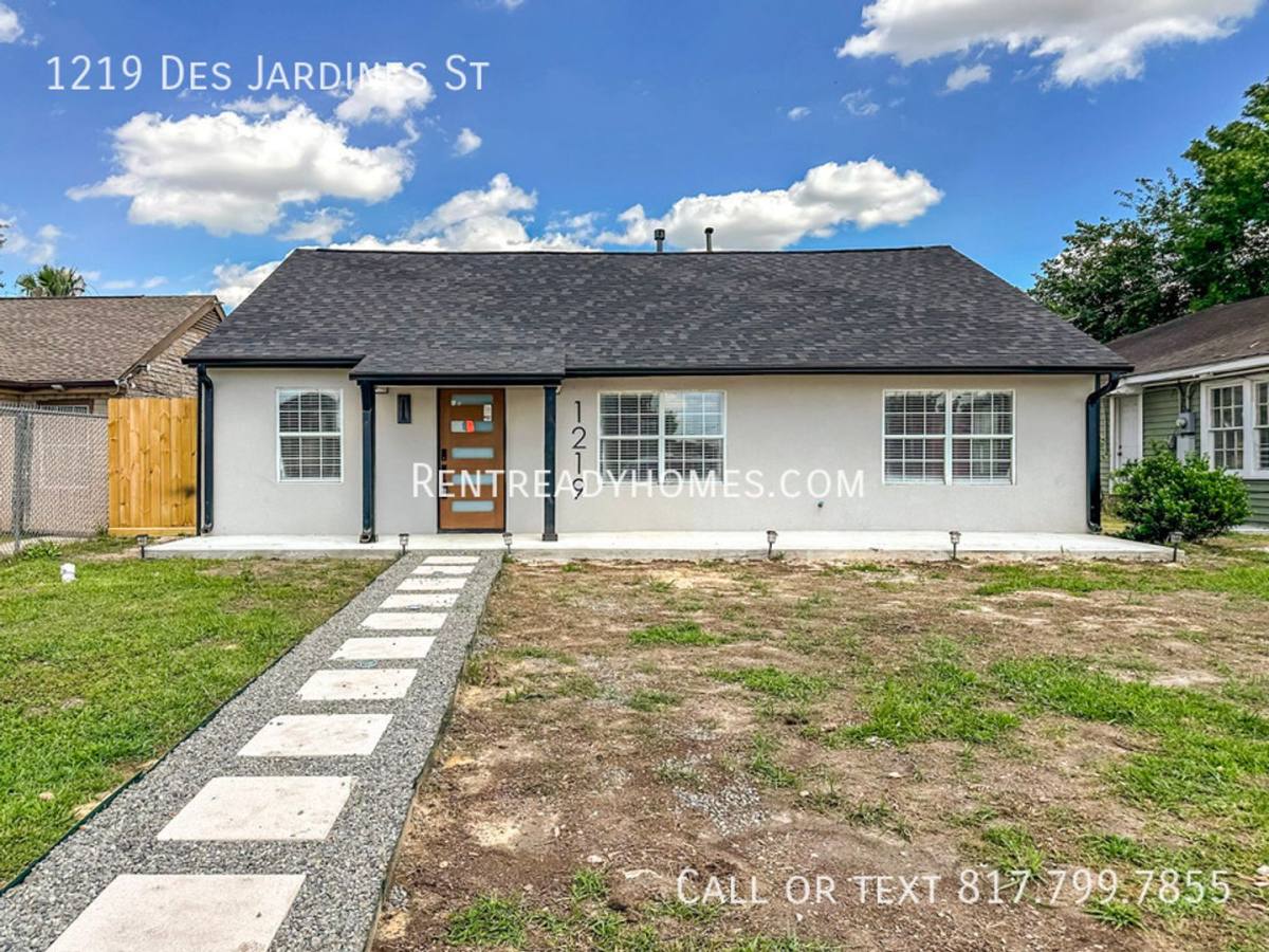 House for rent at 1219 Des Jardines St, Houston, TX 77023