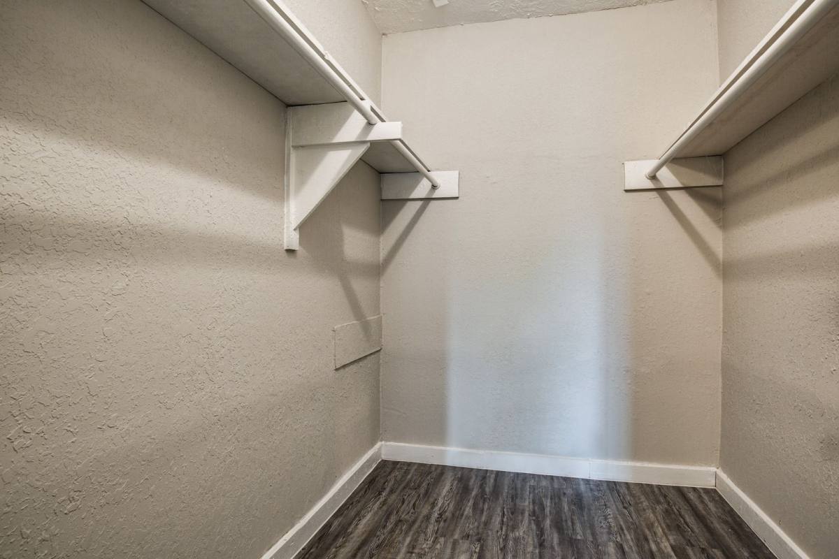 Apartment for rent at 4820 Oak Ave, Pasadena, TX 77503