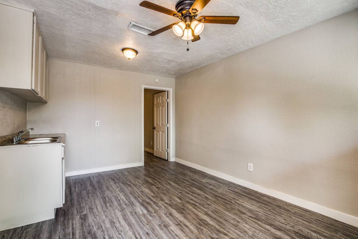 Apartment for rent at 4820 Oak Ave, Pasadena, TX 77503