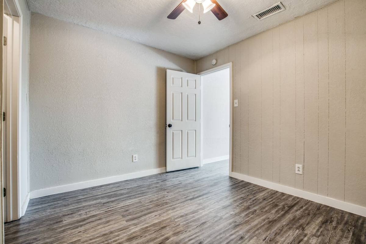 Apartment for rent at 4820 Oak Ave, Pasadena, TX 77503