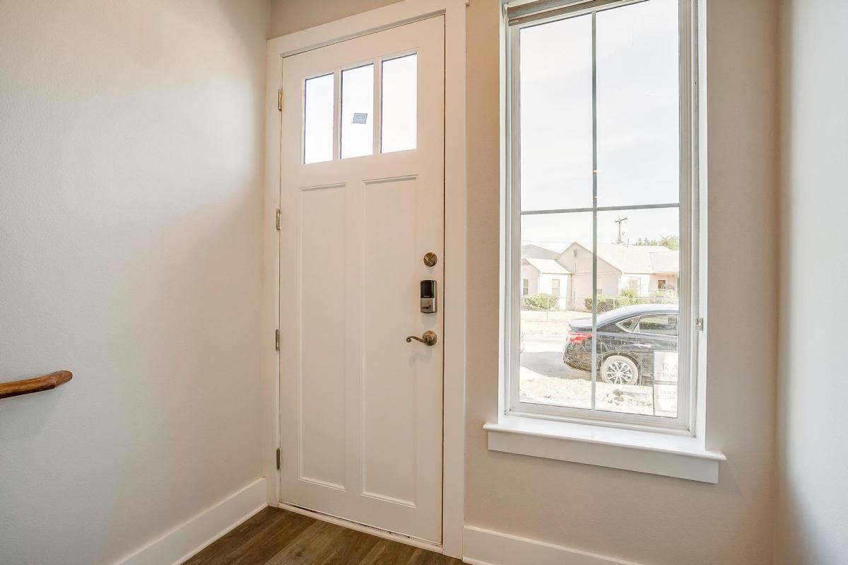 Apartment for rent at 2345 Benbrook Blvd, Fort Worth, TX 76110