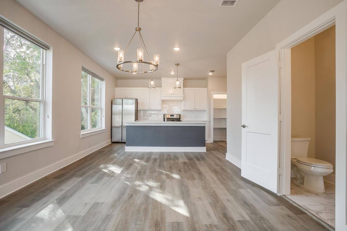 Apartment for rent at 2345 Benbrook Blvd, Fort Worth, TX 76110