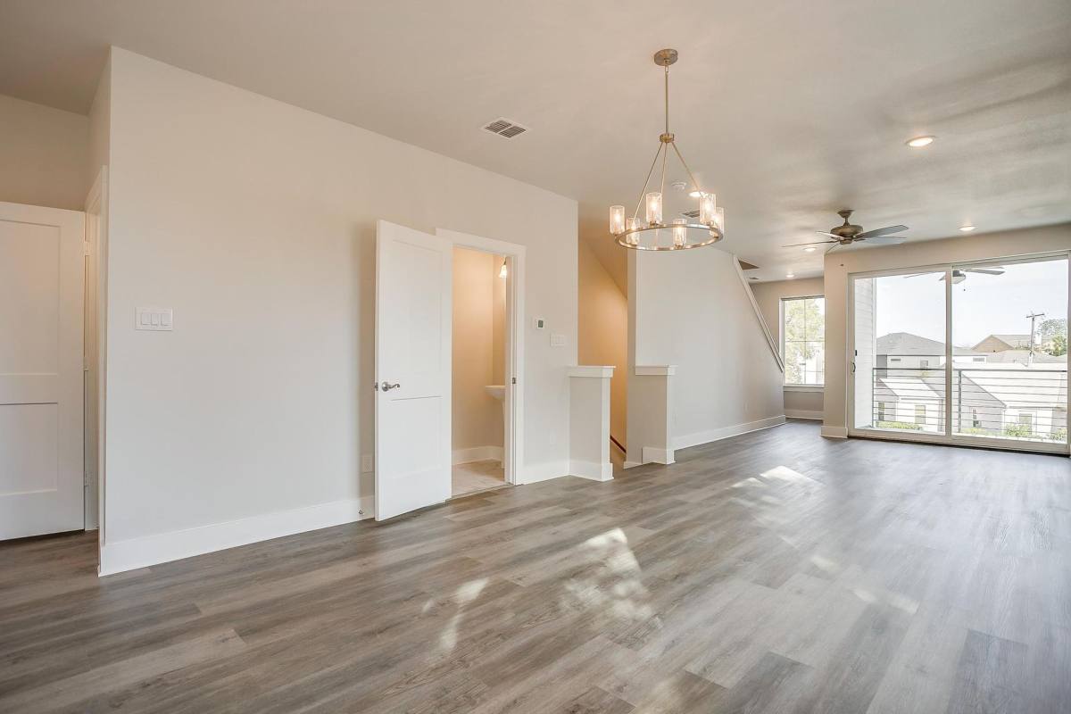 Apartment for rent at 2345 Benbrook Blvd, Fort Worth, TX 76110