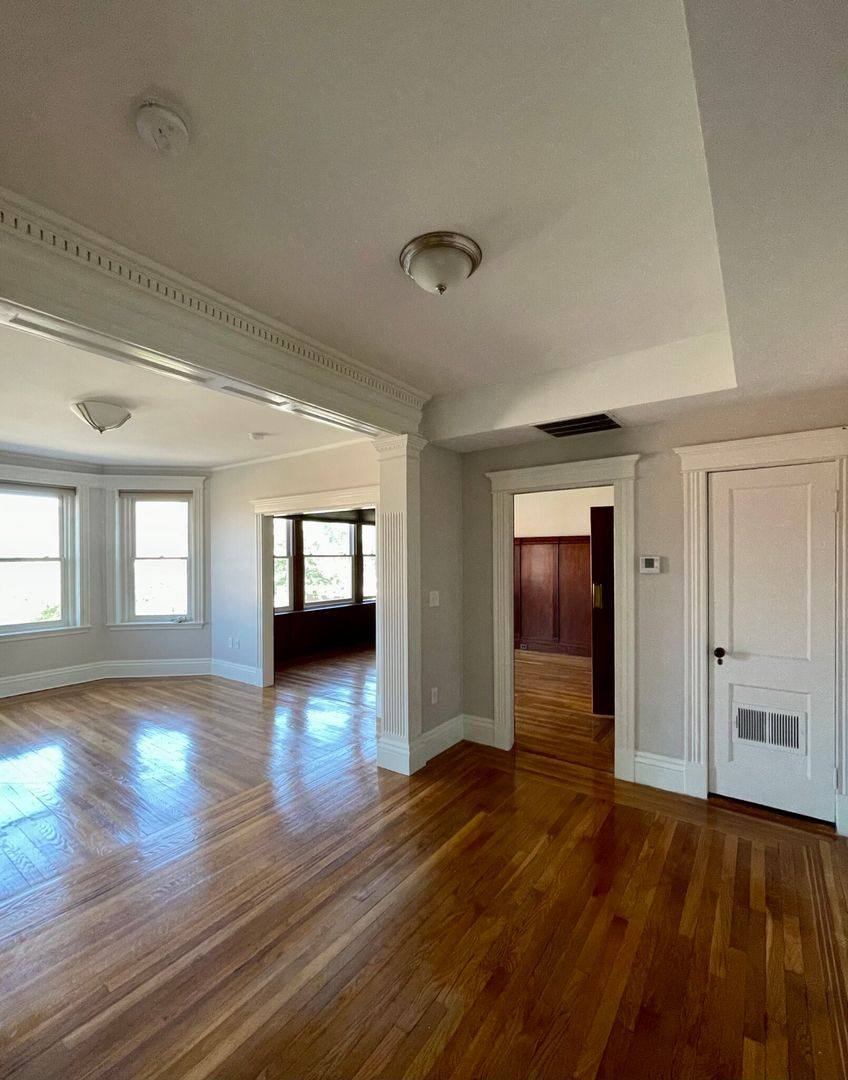 Apartment for rent at 181 Harvard St #6, Brookline, MA 02446