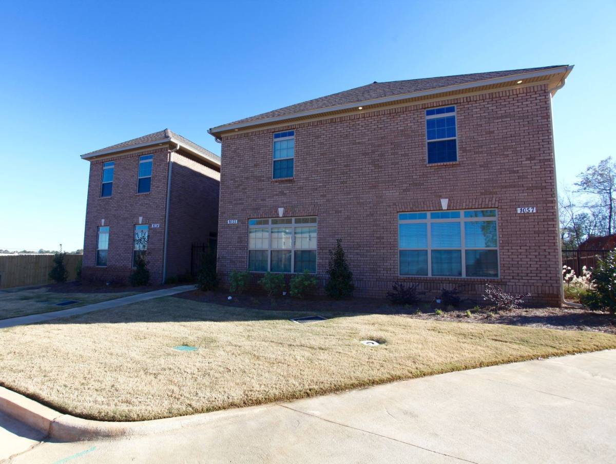 Townhouse for rent at 1055 Runningvine Lane, Auburn, AL 36830