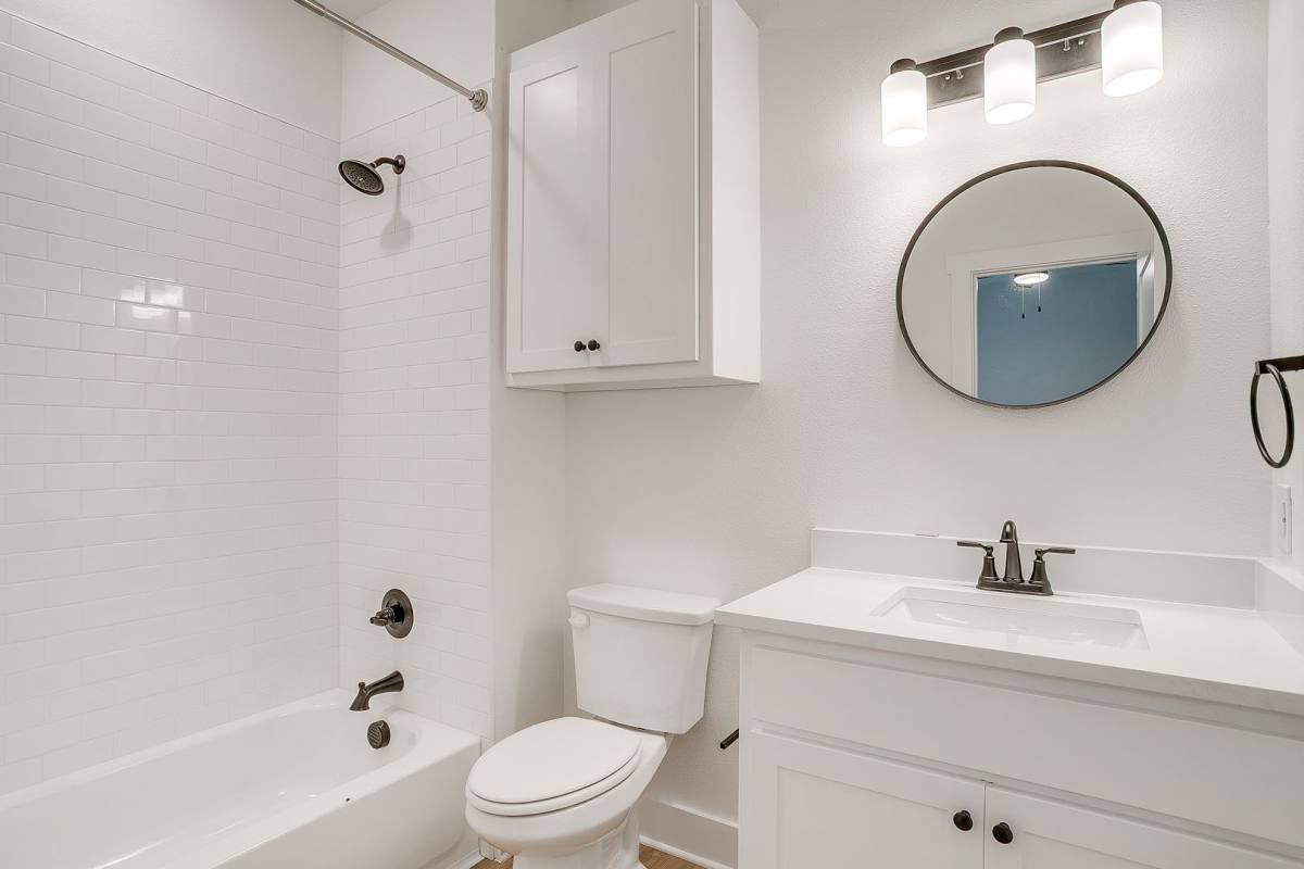 Apartment for rent at 2335 Benbrook Blvd, Fort Worth, TX 76110