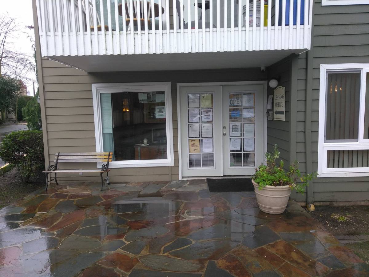 Apartment for rent at 30602 Pacific Highway S, Federal Way, WA 98003