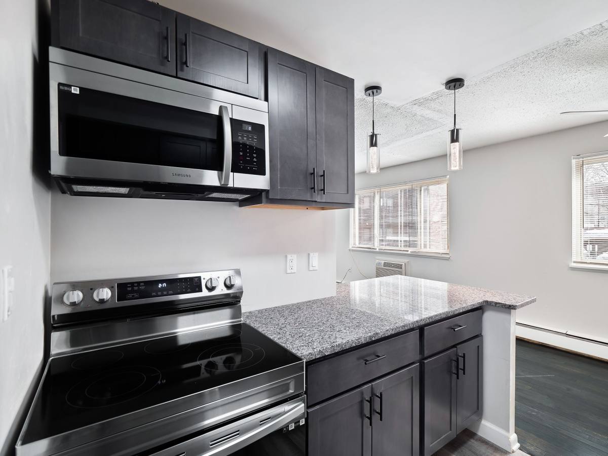 Apartment for rent at 2866 Mayfield Rd, Cleveland, OH 44118