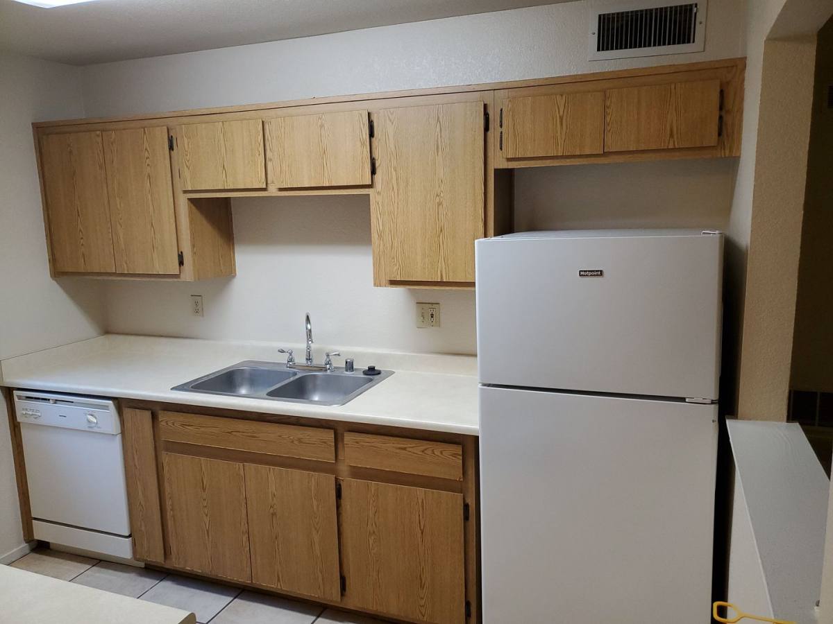 Apartment for rent at 595 E Lassen Ave, Chico, CA 95973