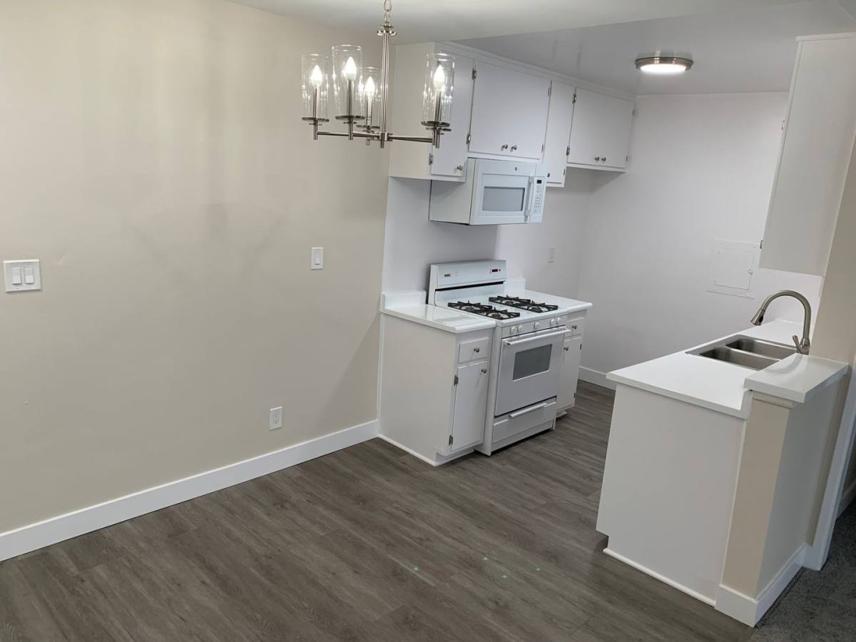 Apartment for rent at 4621-4629 Vista Del Monte Ave, Sherman Oaks, CA 91403