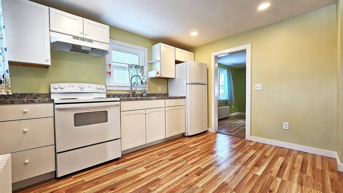 Apartment for rent at 176 Park St, Burlington, VT 05401