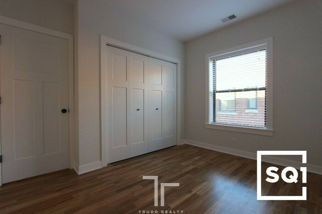 Apartment for rent at 2201 W Eastwood Ave #3E, Chicago, IL 60625