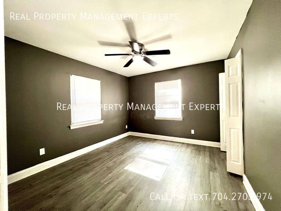House for rent at 2501 Eastway Dr, Charlotte, NC 28205