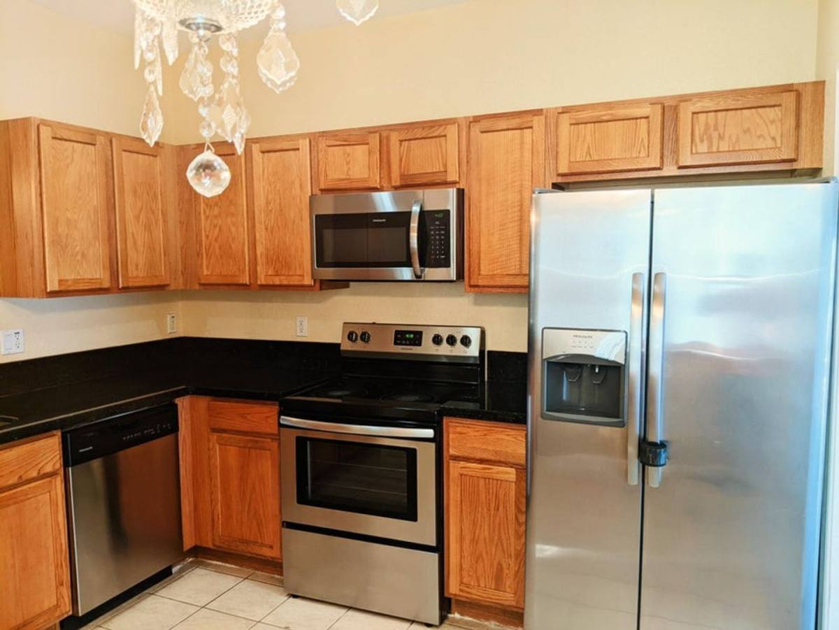 Townhouse for rent at 2226 Oakmont Dr, West Palm Beach, FL 33404