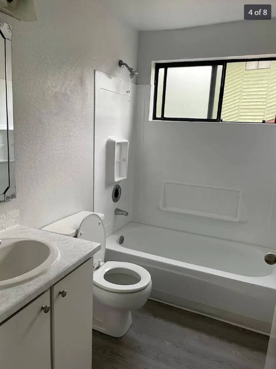 Apartment for rent at 29421 Pacific Highway S, Federal Way, WA 98003