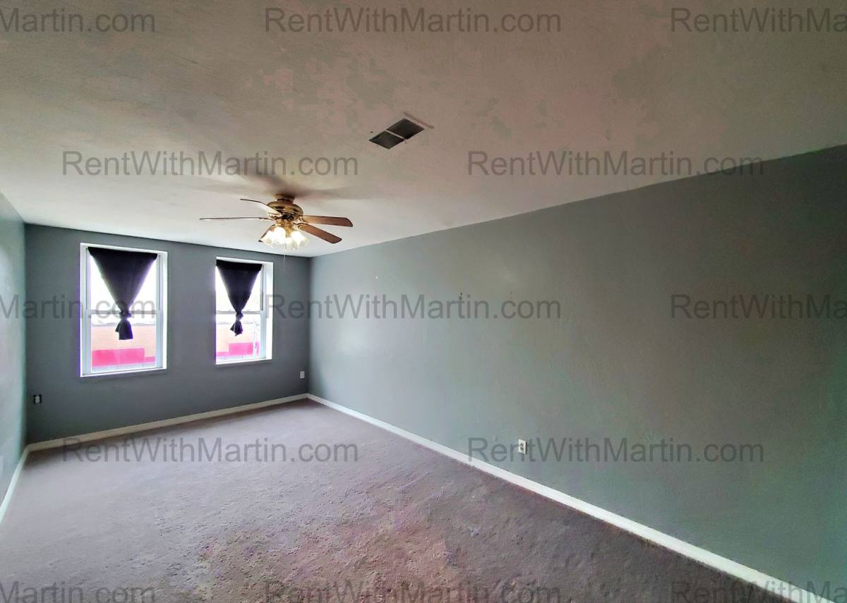 Apartment for rent at 9 N Frederick Ave, Oelwein, IA 50662
