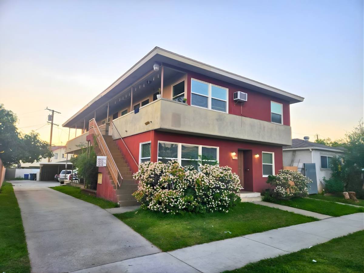 Apartment for rent at 5824-5828 Montebello Park Way, Los Angeles, CA 90022