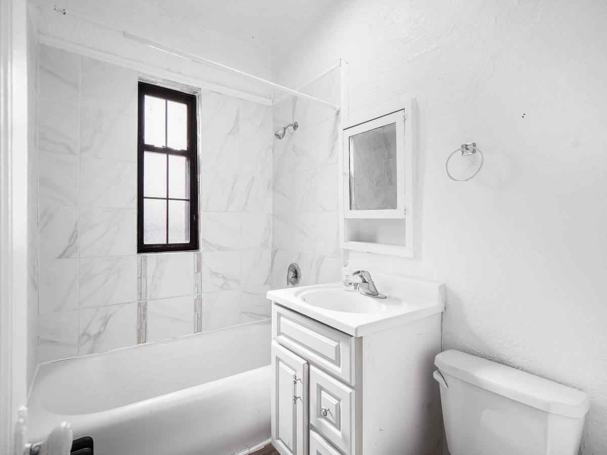 Apartment for rent at 1720 Middlehurst Rd, Cleveland, OH 44118