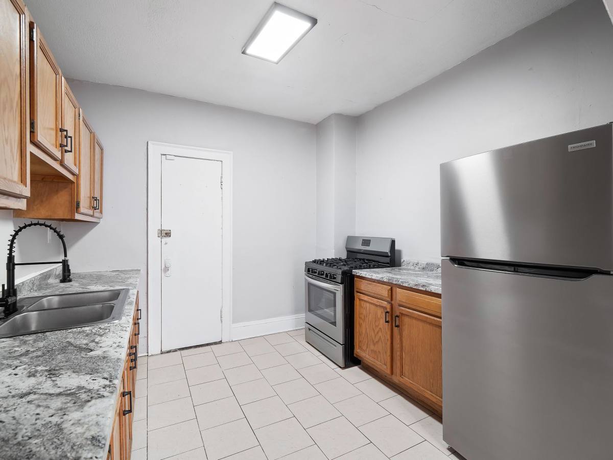 Apartment for rent at 1720 Middlehurst Rd, Cleveland, OH 44118