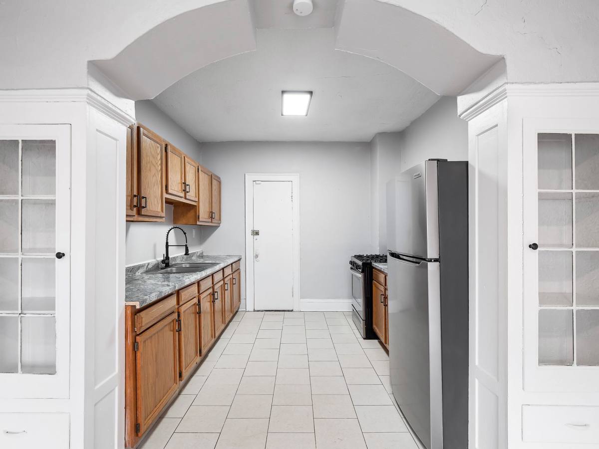Apartment for rent at 1720 Middlehurst Rd, Cleveland, OH 44118