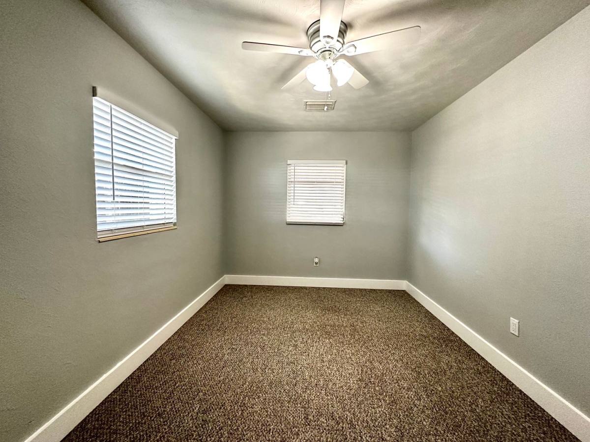 Apartment for rent at 5723 E Harbor Dr, Fruitland Park, FL 34731