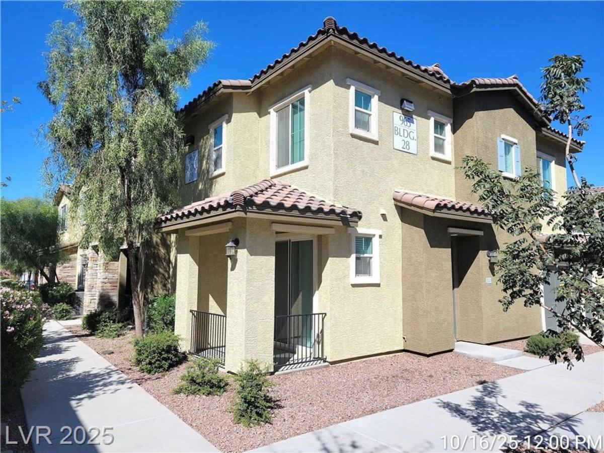 Townhouse for rent at 965 Nevada State Dr #BUILDING 28, Henderson, NV 89002
