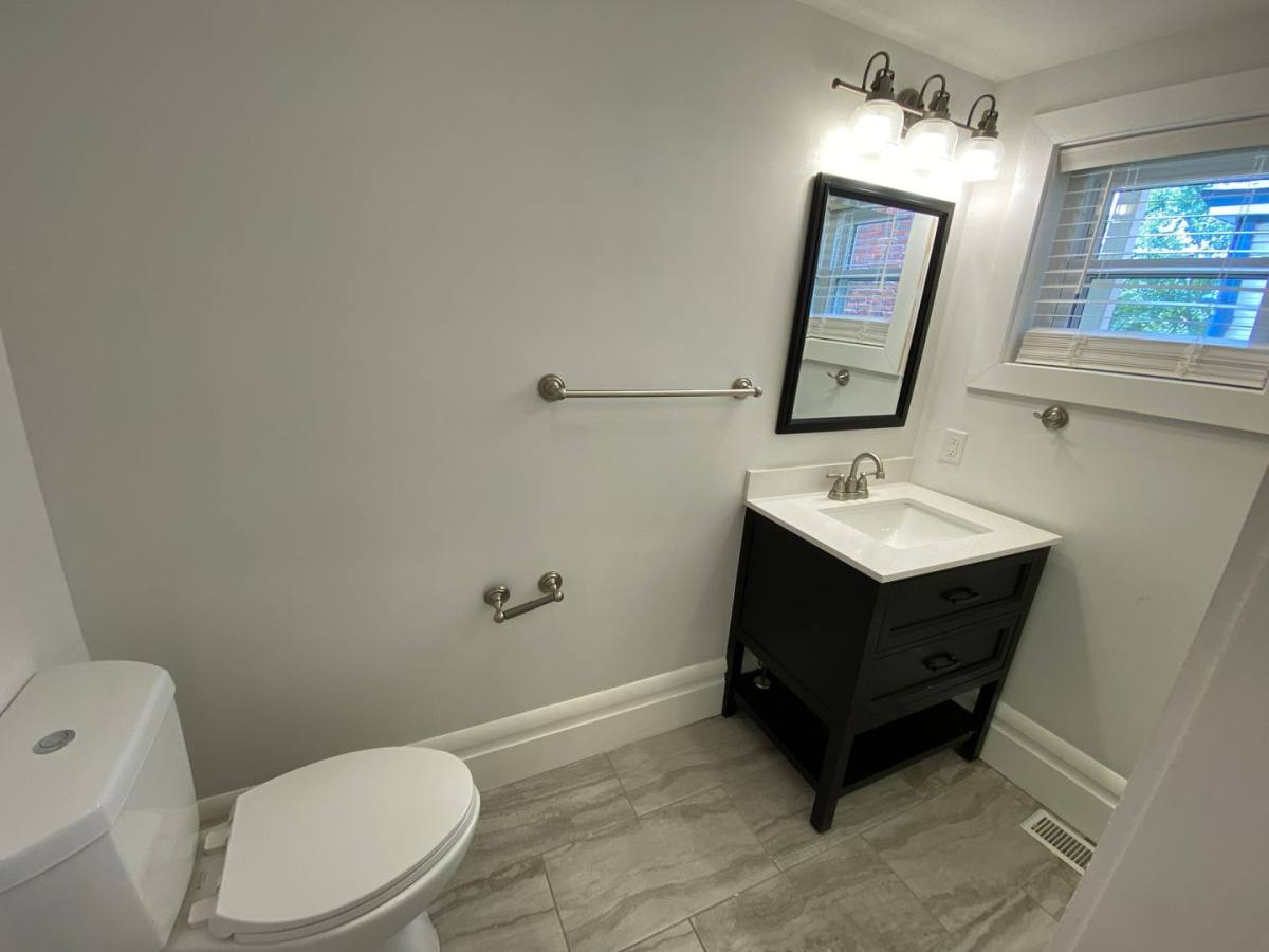 Apartment for rent at 101 W King Ave, Columbus, OH 43201