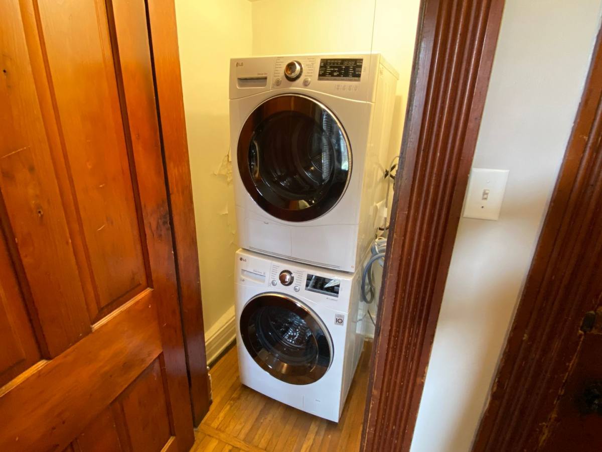 Apartment for rent at 101 W King Ave, Columbus, OH 43201