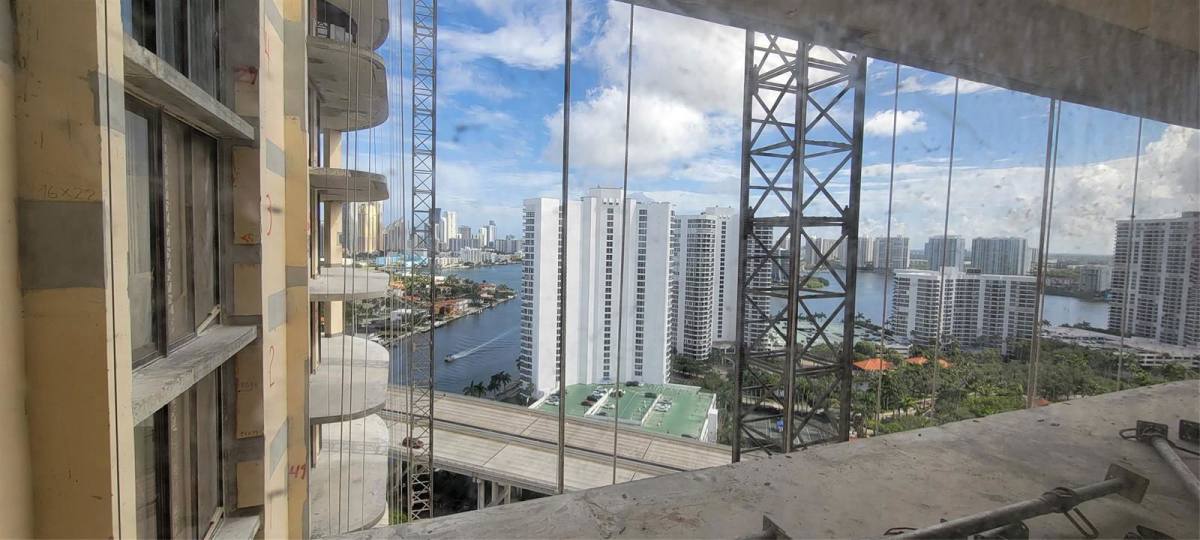 Apartment for rent at 19355 Turnberry Way #23F, Miami, FL 33180