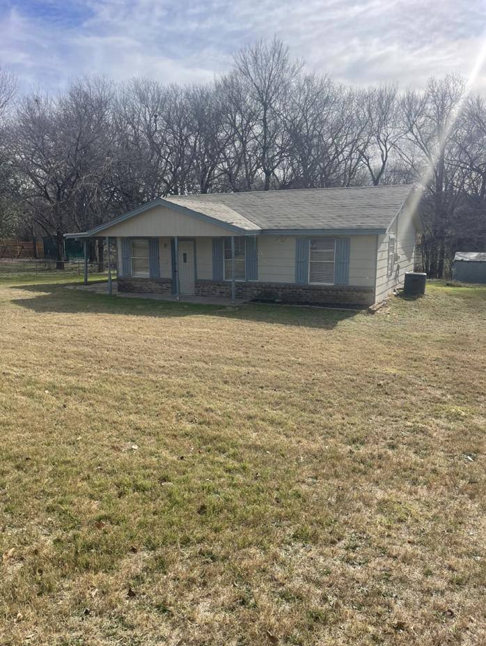 House for rent at 3711 Greenwood Rd, Weatherford, TX 76088