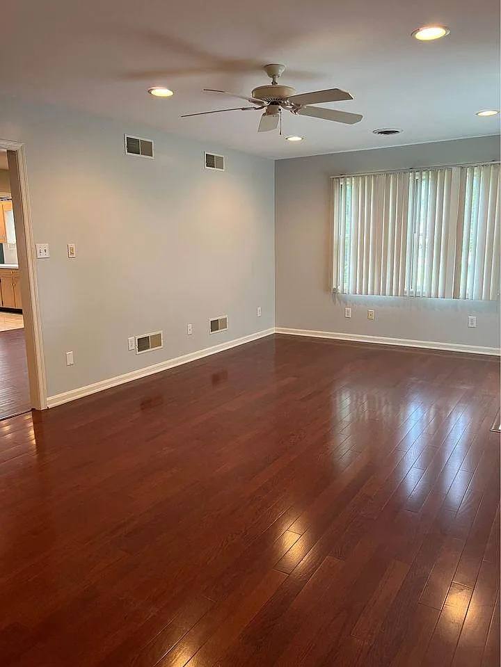 Townhouse for rent at 364 Phoenix Dr, Chambersburg, PA 17201