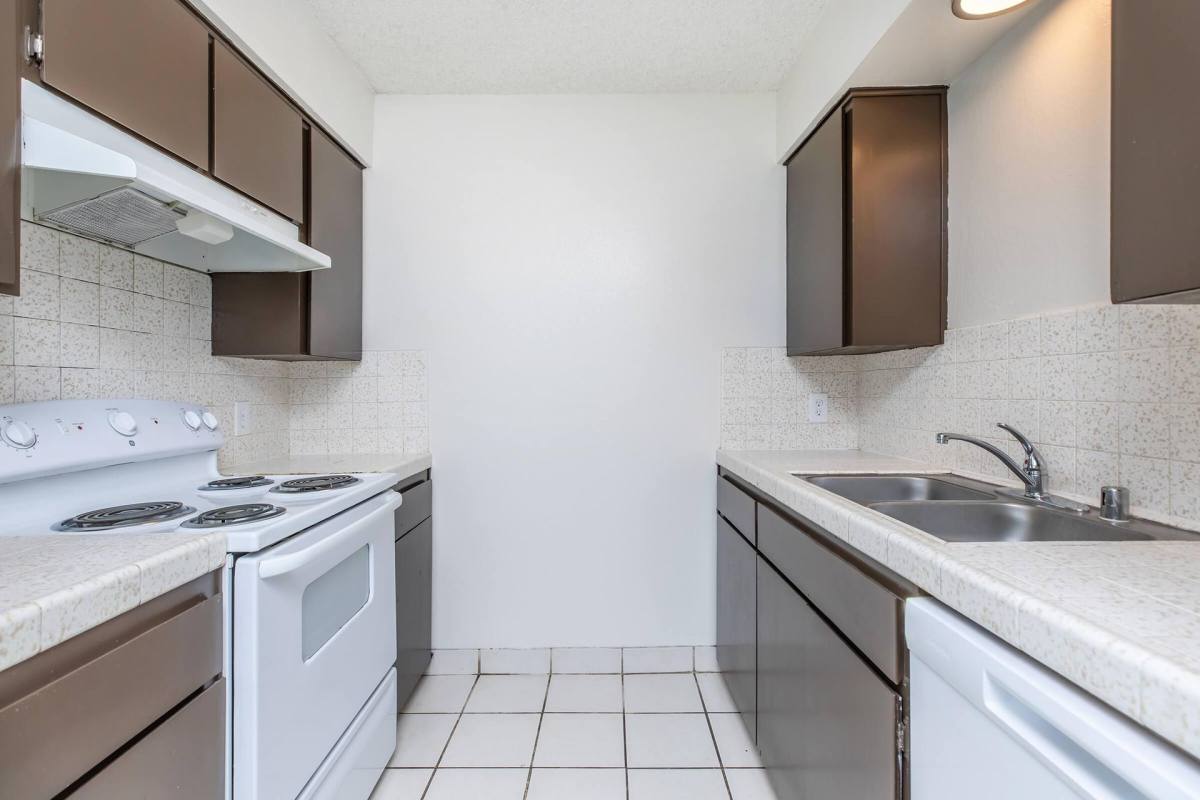 Apartment for rent at 3340 E Dakota Ave, Fresno, CA 93726