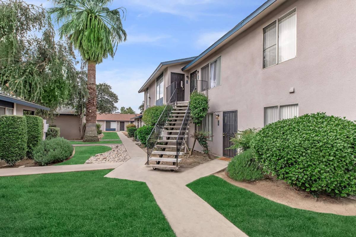 Apartment for rent at 3340 E Dakota Ave, Fresno, CA 93726