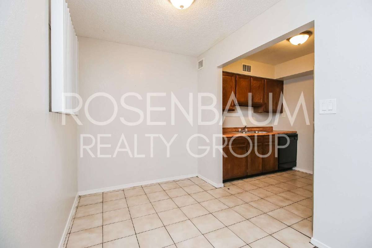 Apartment for rent at 1050 W University Dr #201, Mesa, AZ 85201