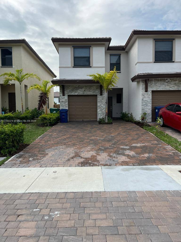Townhouse for rent at 25556 SW 108th Ave, Homestead, FL 33032
