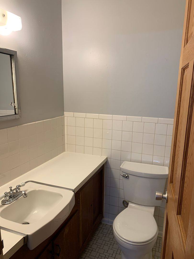 Apartment for rent at 801 University Ave SE, Minneapolis, MN 55414