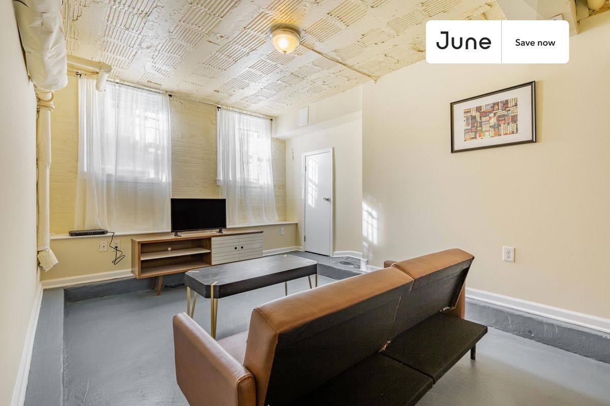 Apartment for rent at 1811 S St NW #1, Washington, DC 20009