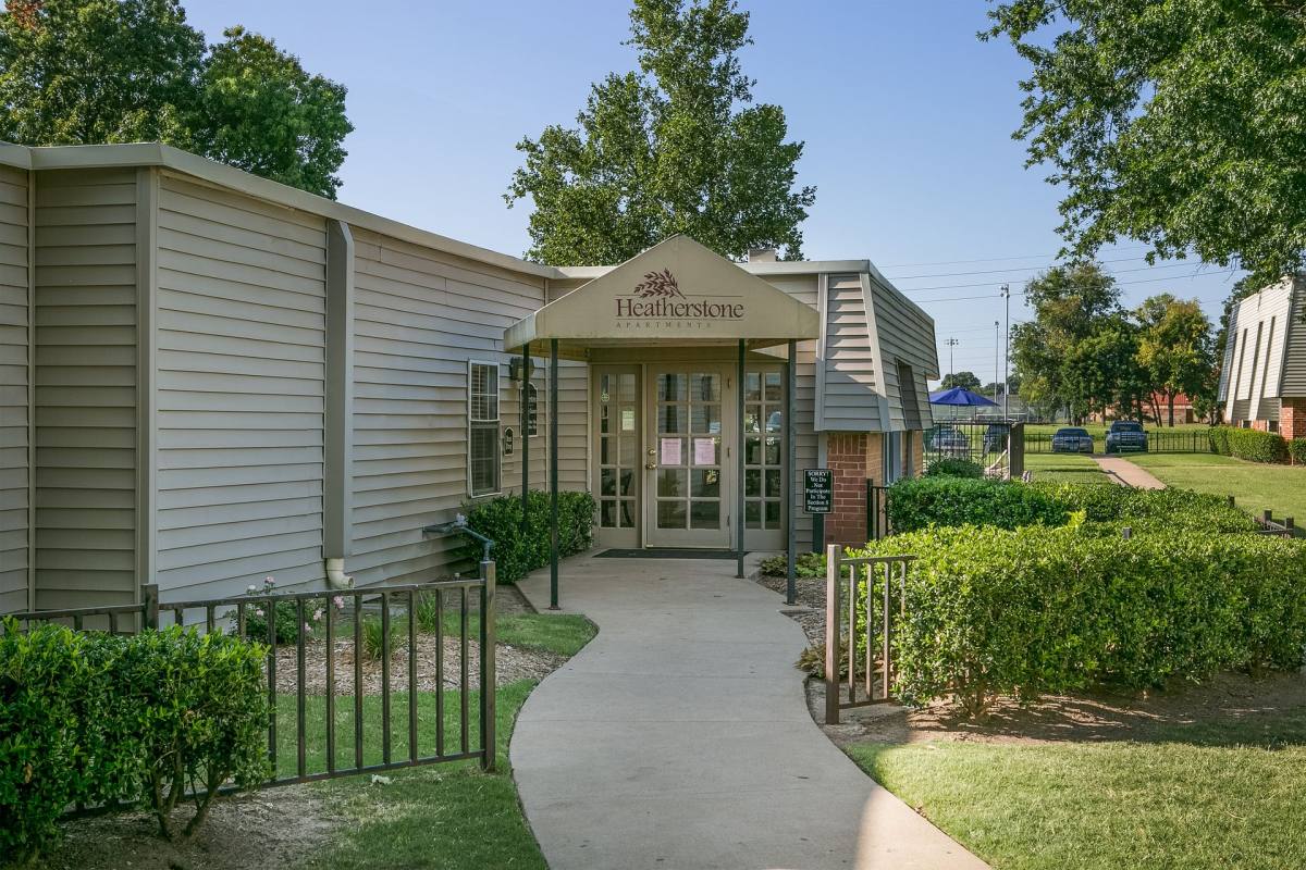 Apartment for rent at 9730 E 33rd St, Tulsa, OK 74146